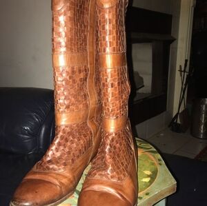 Joan and David,..women’s brown leather‎ boots sz7